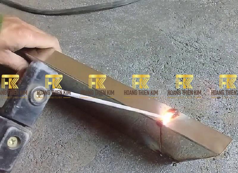 Có thể hàn sắt với Inox được không 