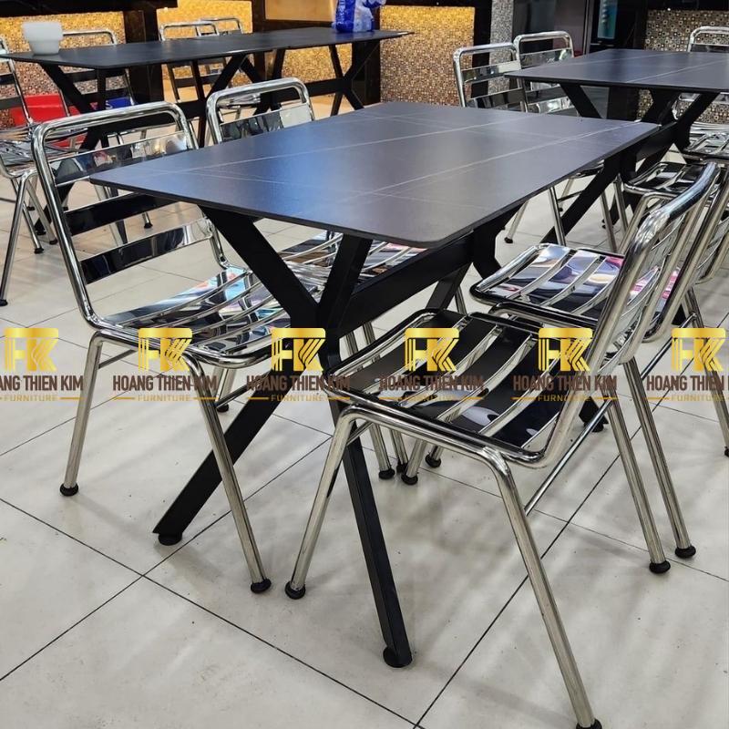 Những đặc điểm của ghế dựa inox 