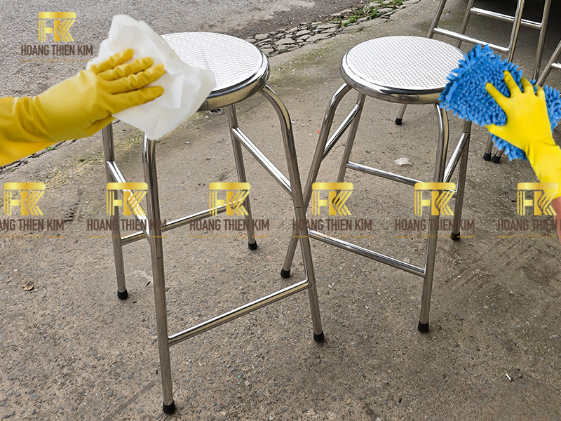 Hướng dẫn vệ sinh và bảo dưỡng ghế đôn inox bền đẹp lâu dài