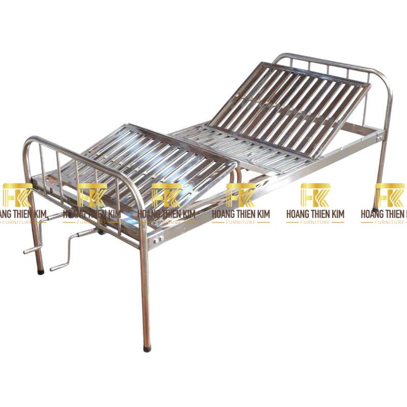 Giường y tế 1m2 inox 201 nâng đầu 2 tay quay có lan can Giường y tế 1m2 inox 201 nâng đầu 2 tay quay có lan can