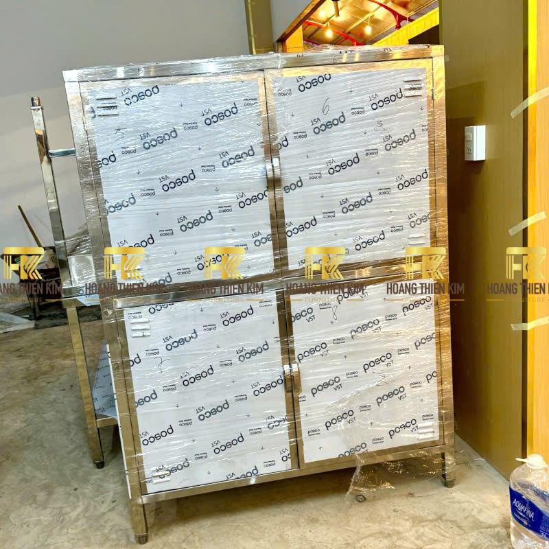 Tủ inox 4 cánh kín