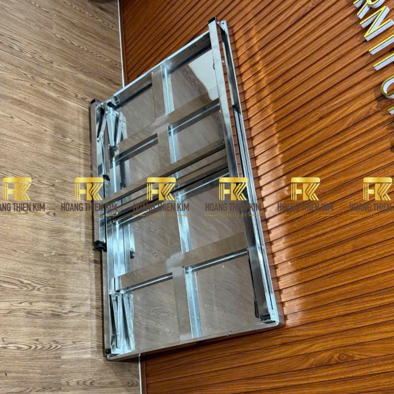 Bàn chữ nhật inox 304 KT: D1200 x R700 x C750mm chân xếp gấp gọn Bàn chữ nhật inox 304 KT: D1200 x R700 x C750mm chân xếp gấp gọn